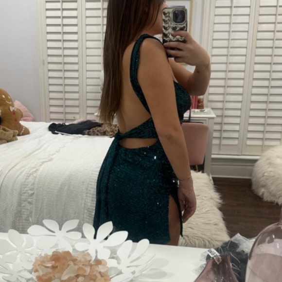 Green sparkly dress - Picture 3 of 3